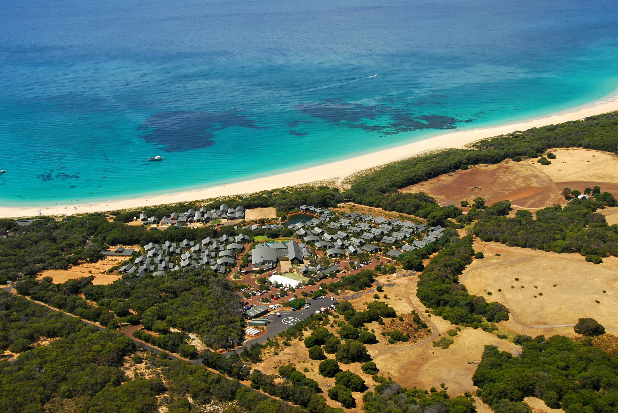 Pullman Bunker Bay Resort Margaret River Dunsborough Esterno foto Aerial view of the town