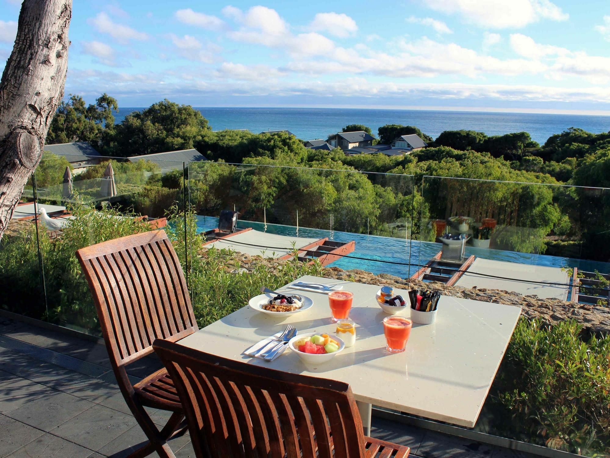 Pullman Bunker Bay Resort Margaret River Dunsborough Esterno foto View from the pool at the Cape of Good Hope Hotel
